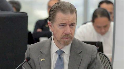 John Roben Hernandez .
